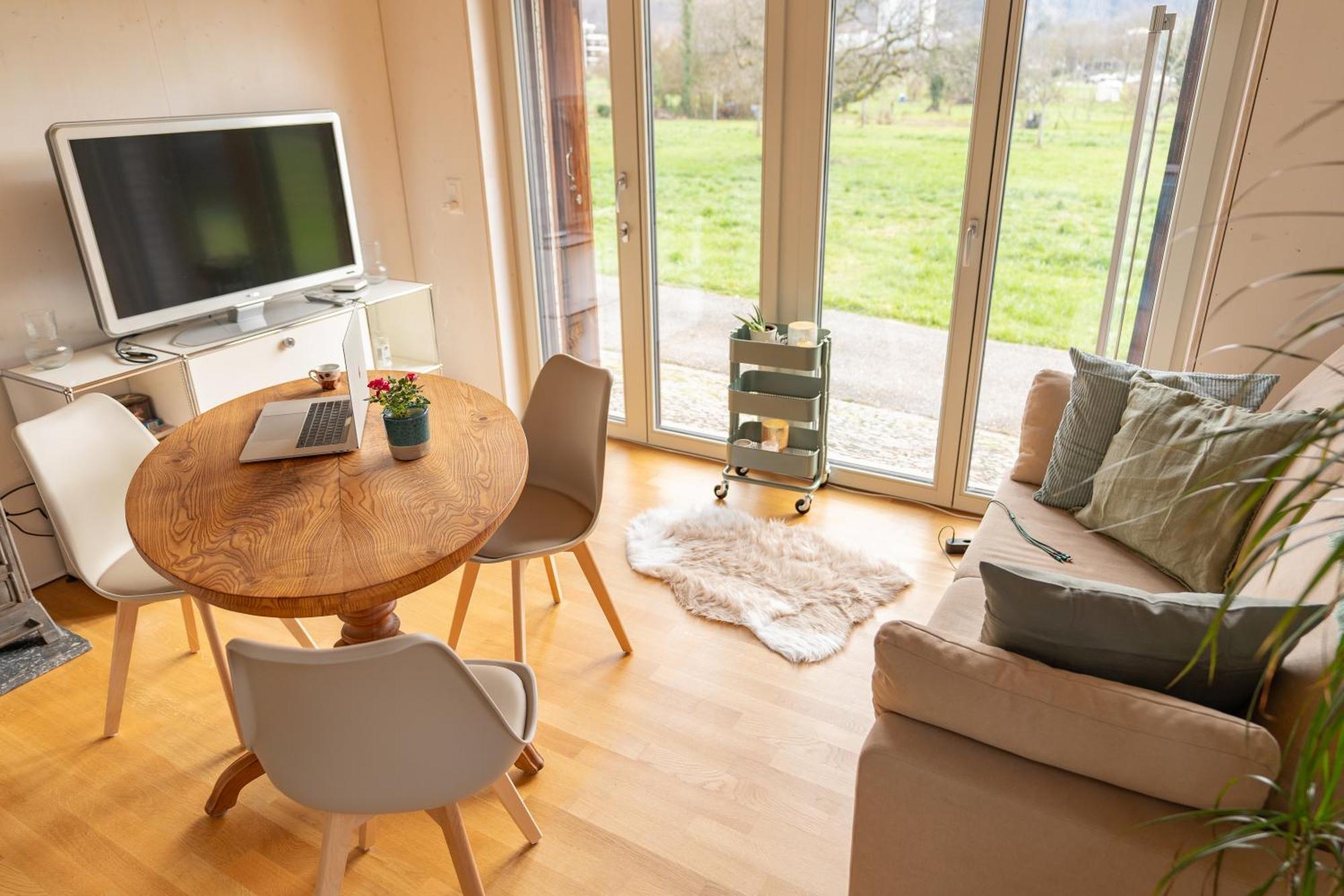 Tiny House Chez Claudine - Relaxen, Workspace, Naehe Thermen, Netflix, Free Parking & Wifi Brugg  Exterior foto